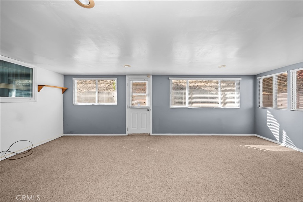9152 Lakeview Road Lakeside, CA 92040 - Photo 20 of 32 a view of an empty room with a window