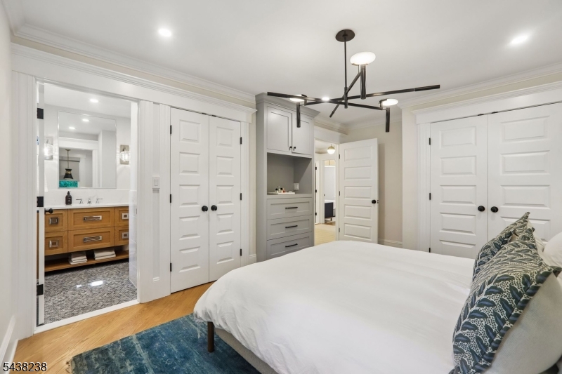 22 Oak Ridge Avenue Summit, NJ 07901 - Photo 26 of 38