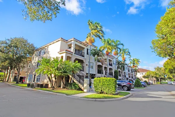 $439,000 | 5860 West Sample Road, Unit 204, Coral Springs, FL 33067