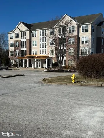 $225,000 | 1010 Crest Way, Unit 304, York, PA 17403