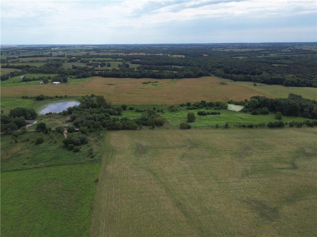 2333 Northeast County Road Butler, MO 64730 - Photo 15 of 44 Gallery Image 15
