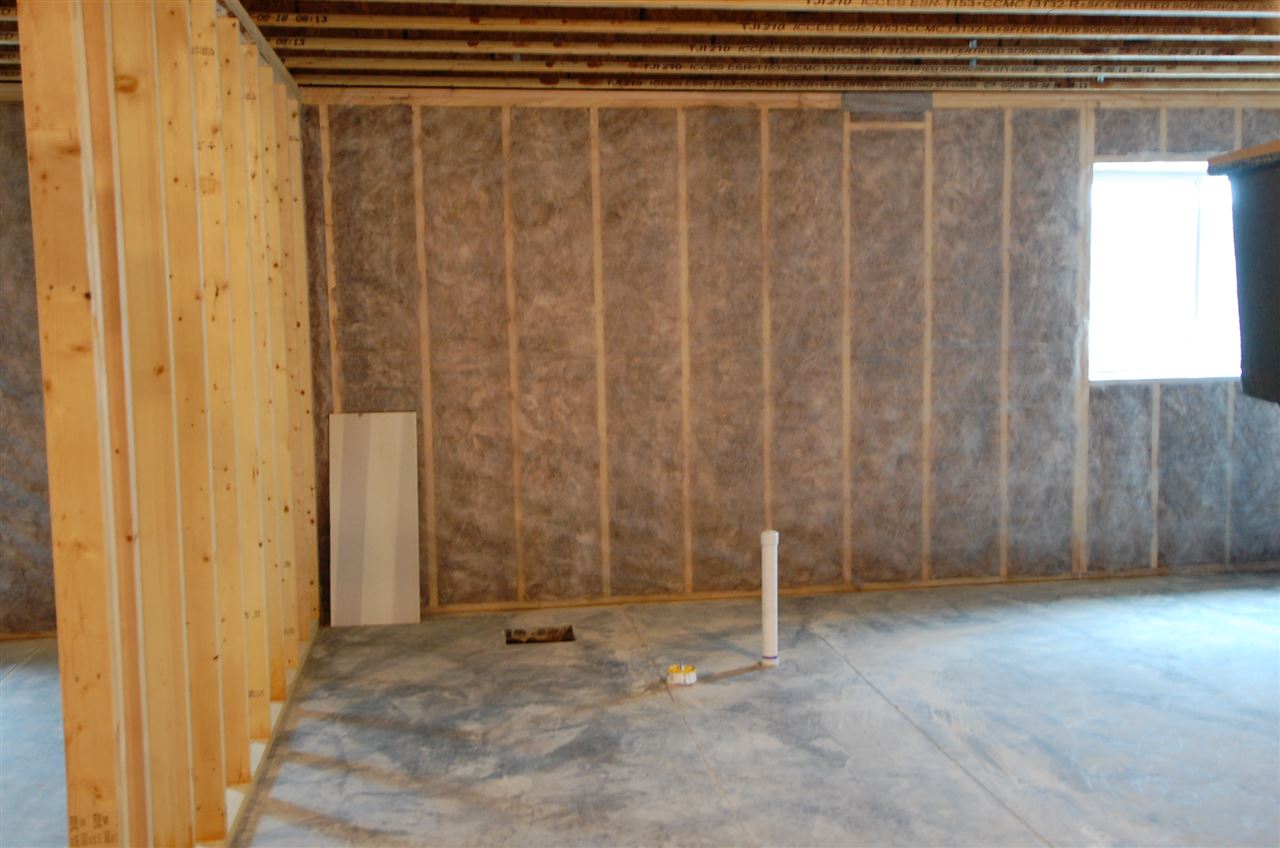 107 Cherry Lane Riverside, IA 52327 - Photo 20 of 26 Gallery Image 20