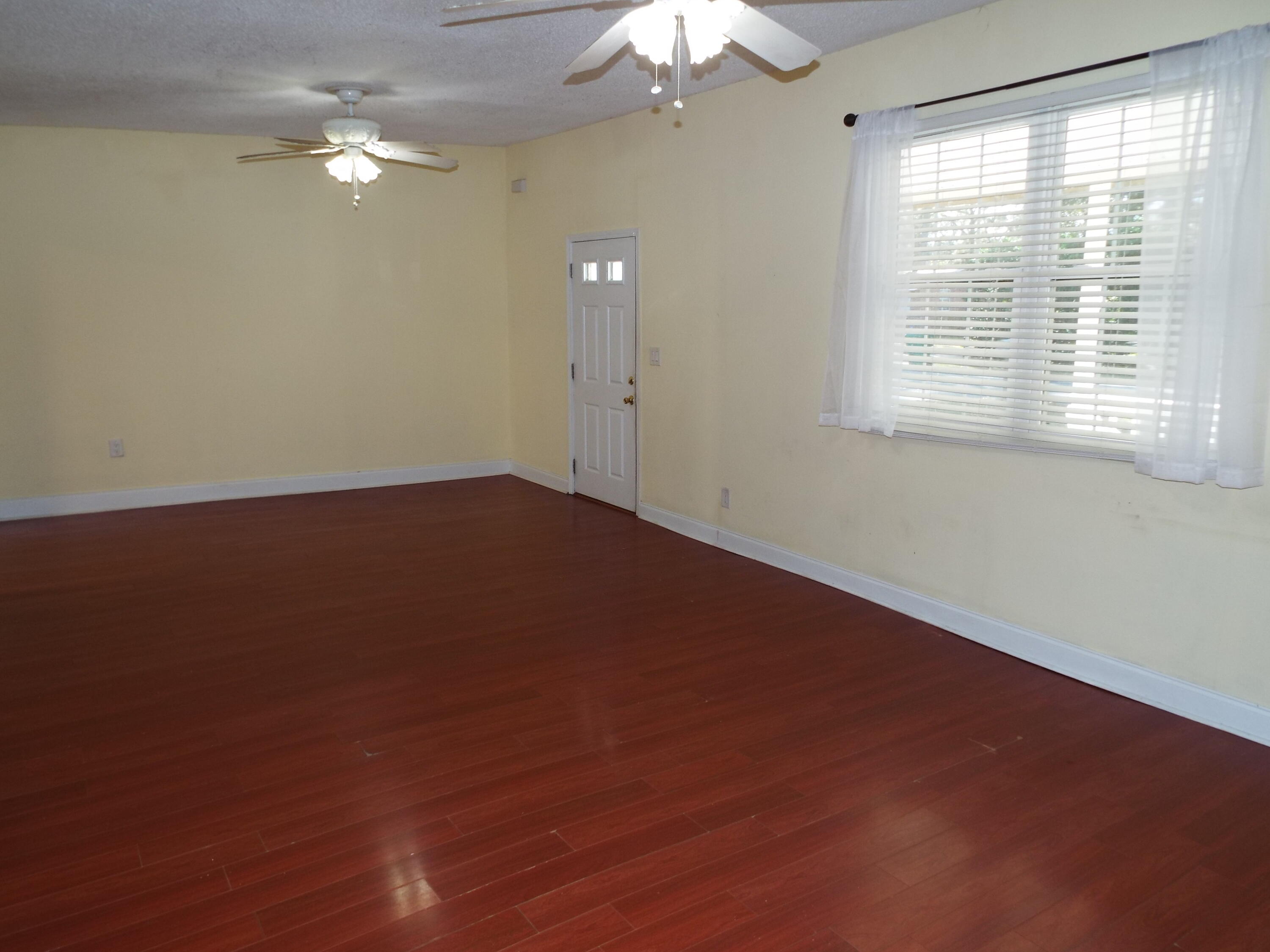115 Hawkins Road Fort Walton Beach, FL 32547 - Photo 9 of 47 DSCF3543