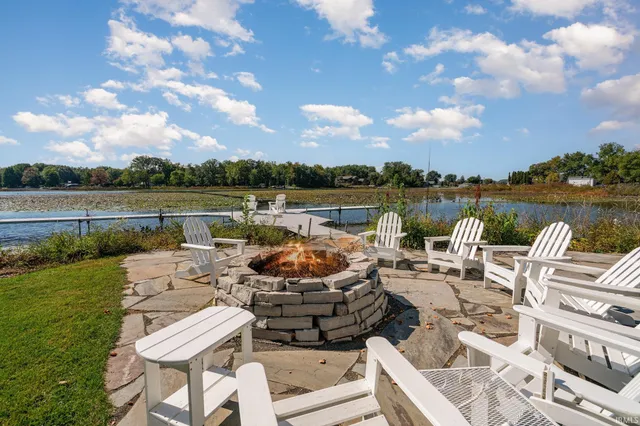 $1,600,000 | 25424 North Shore Drive, Elkhart, IN 46514