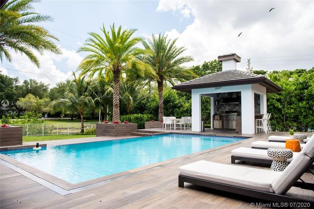 $2,895,000 | 1550 Salvatierra Drive, Coral Gables, FL 33134