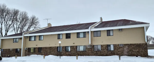 $615 | 318 Spruce Street, Unit 104, Paynesville, MN 56362