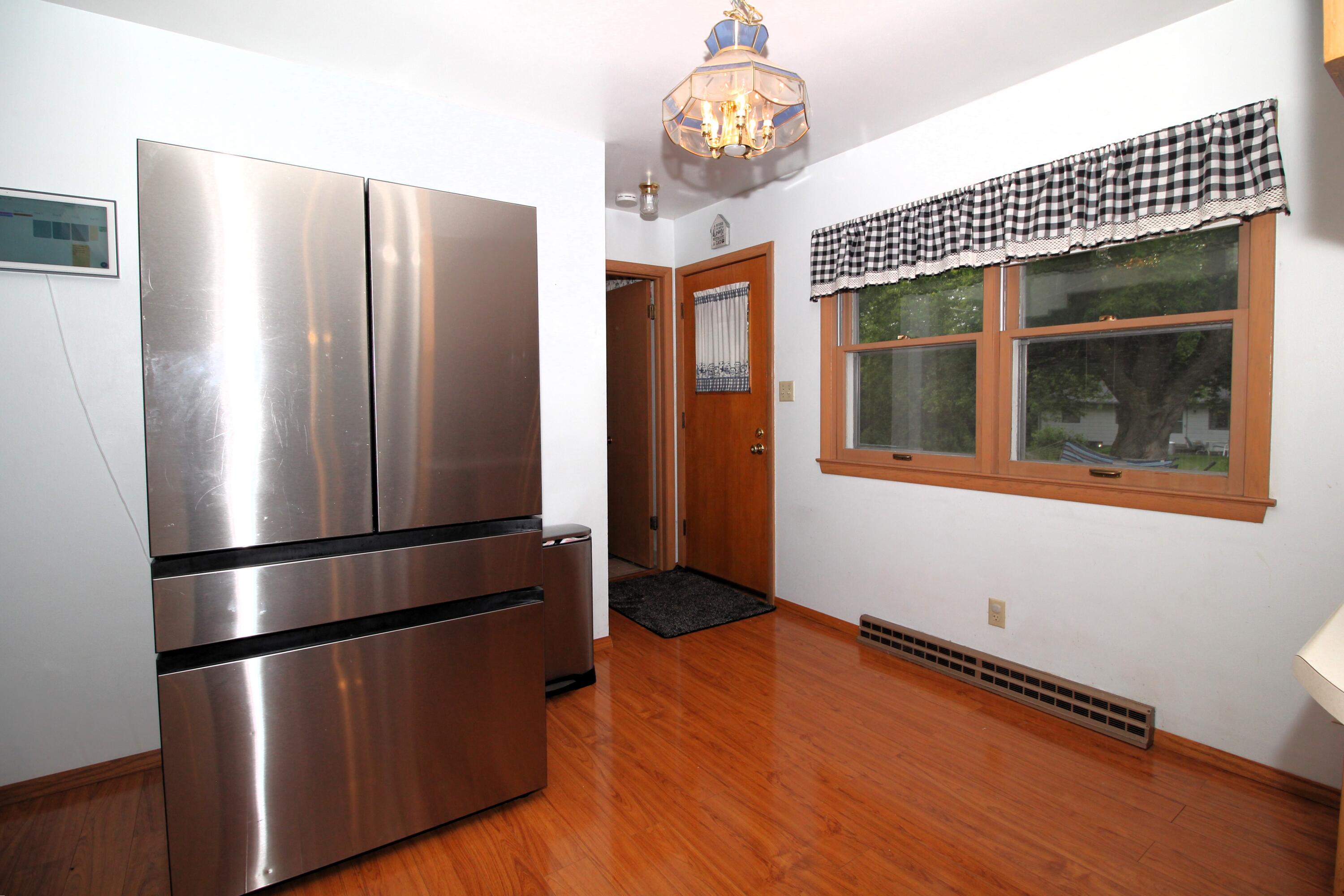 W174N9446 Joper Road Menomonee Falls, WI 53051 - Photo 8 of 32 Eat In Kitchen