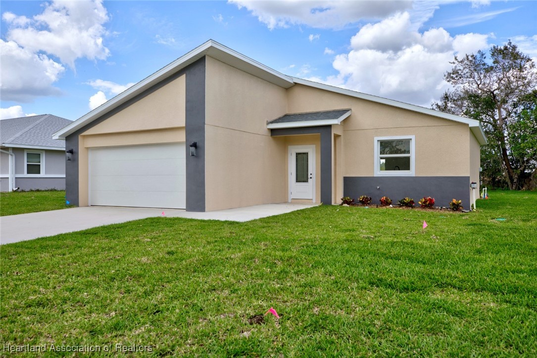 121 Grape Road Northwest Lake Placid, FL 33852 - Photo 1 of 27 Gallery Image 1