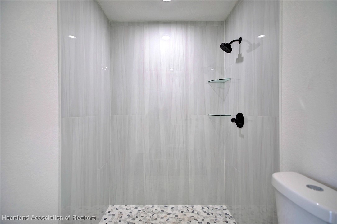 121 Grape Road Northwest Lake Placid, FL 33852 - Photo 16 of 27 Gallery Image 16
