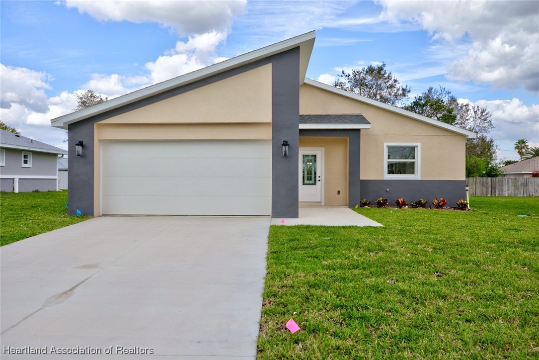 121 Grape Road Northwest Lake Placid, FL 33852 - Photo 2 of 27 Gallery Image 2