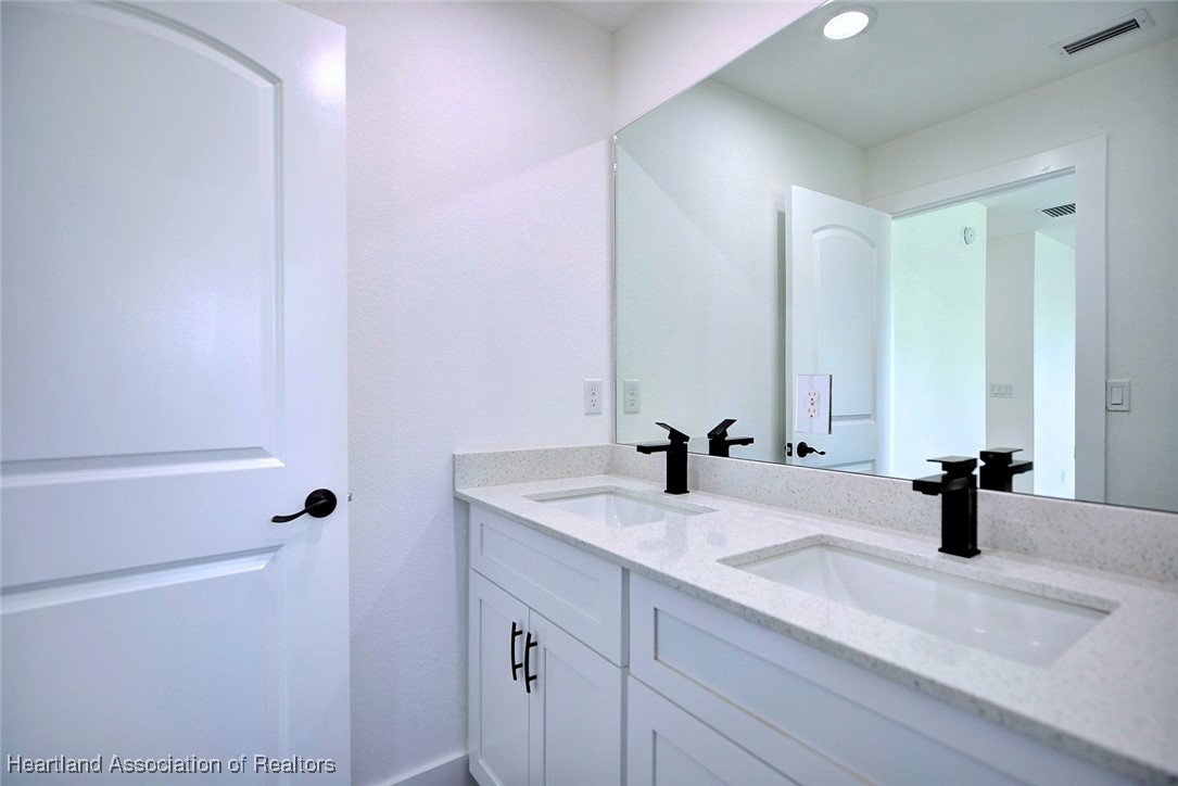 121 Grape Road Northwest Lake Placid, FL 33852 - Photo 24 of 27 Gallery Image 24