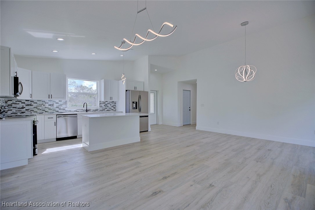 121 Grape Road Northwest Lake Placid, FL 33852 - Photo 7 of 27 Gallery Image 7
