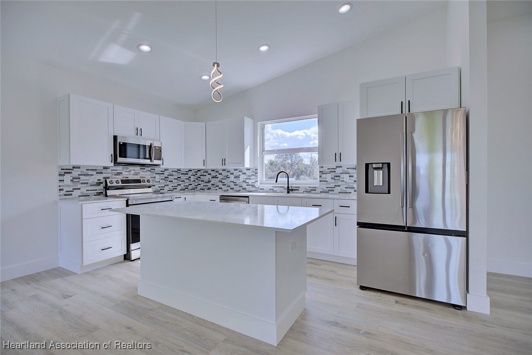 121 Grape Road Northwest Lake Placid, FL 33852 - Photo 8 of 27 Gallery Image 8