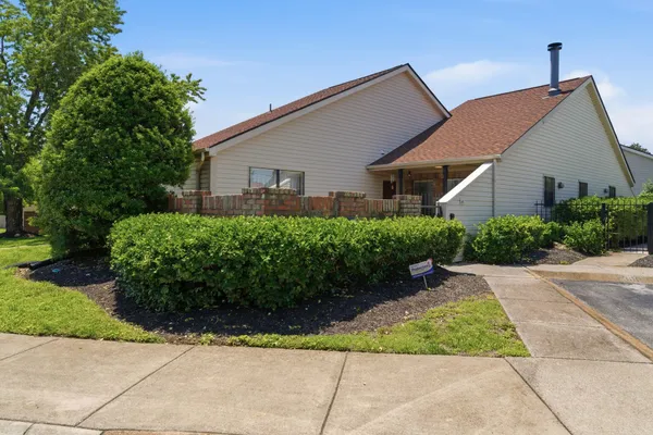 $275,000 | 301 Laurel Hill Drive, Old Hickory, TN 37138