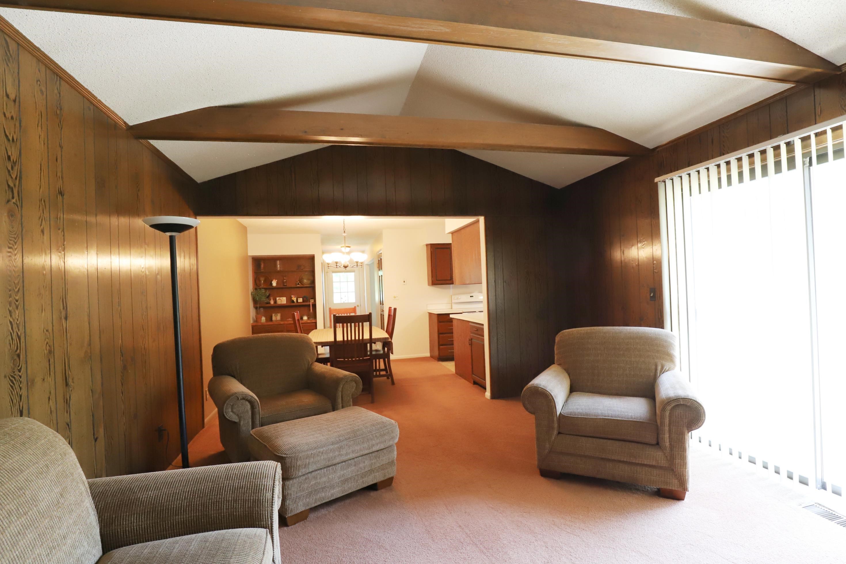 508 Daniel Flushing, MI 48433 - Photo 15 of 31 50118264-14.JPG