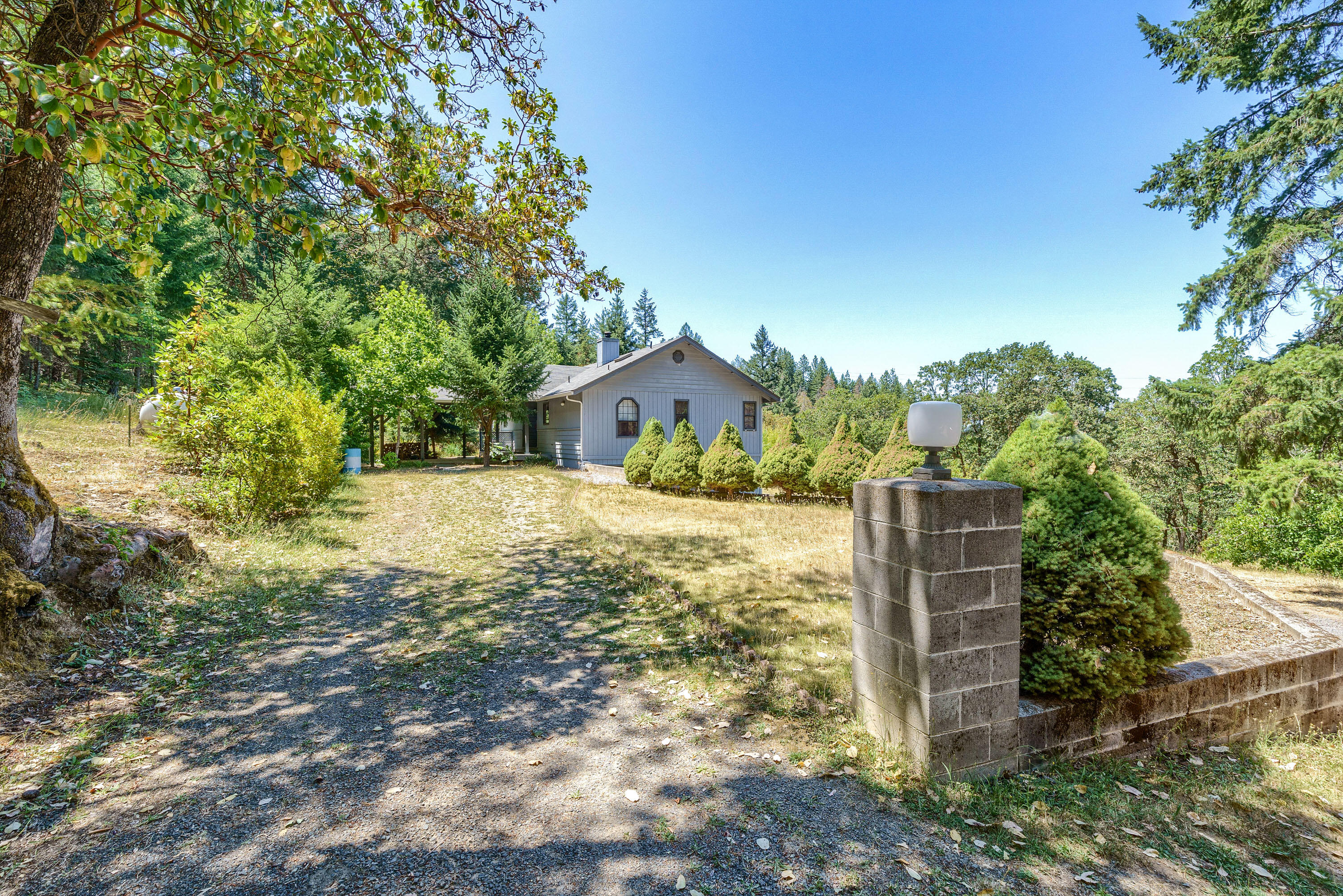 1194 Granite Hill Road Grants Pass, OR 97526 - Photo 52 of 60 Z