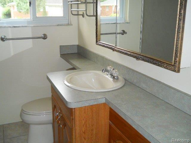 1670 Hampton Road Mount Clemens, MI 48043 - Photo 5 of 8 DSCN3132.JPG