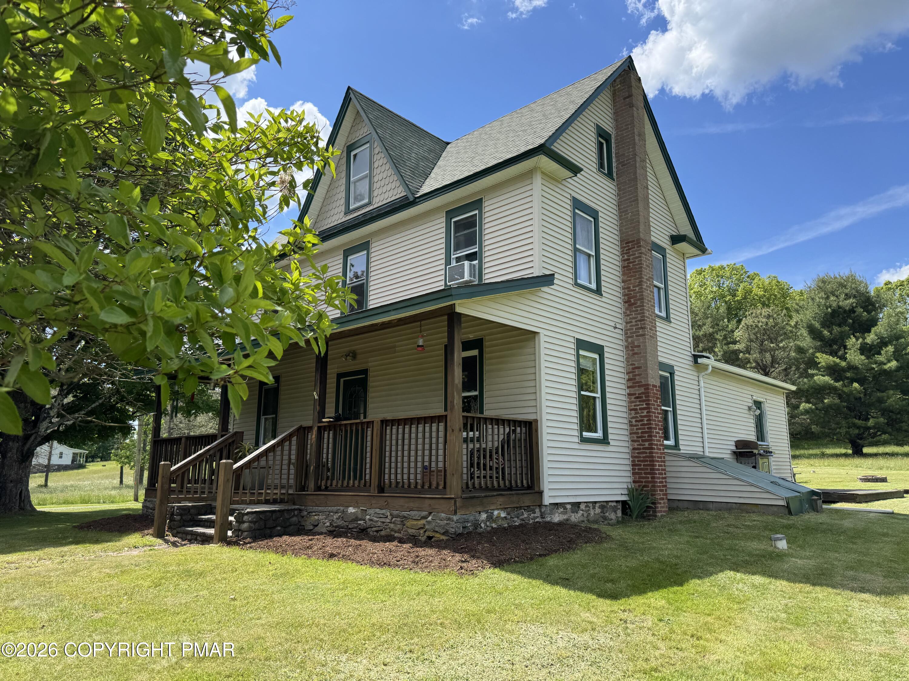 978 Upper Seese Hill Road Canadensis, PA 18325 - Photo 2 of 12 IMG_6913