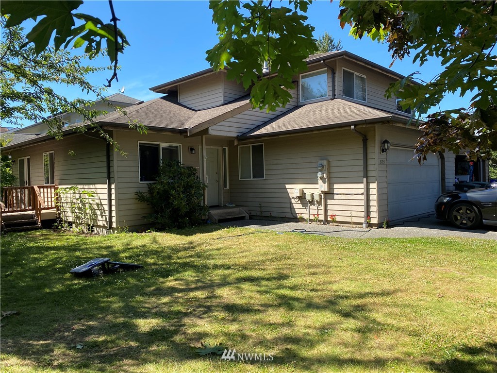 2105 Michigan Street Bellingham, WA 98229 - Photo 3 of 38 a view of a house with yard and plants