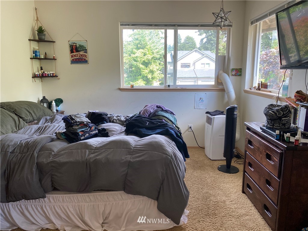 2105 Michigan Street Bellingham, WA 98229 - Photo 35 of 38 a bedroom with a bed and a window