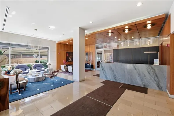 $579,000 | 4900 Central Street, Unit 305, Kansas City, MO 64112