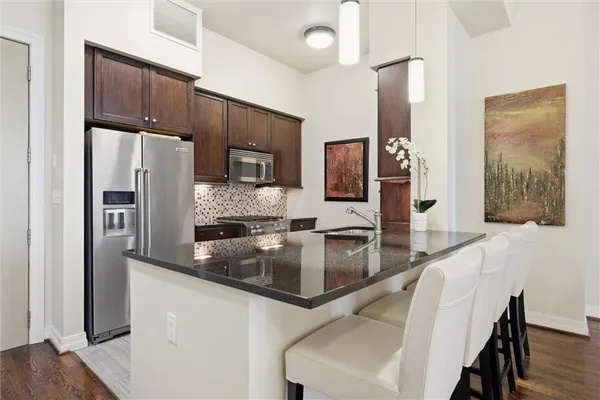 $579,000 | 4900 Central Street, Unit 305, Kansas City, MO 64112