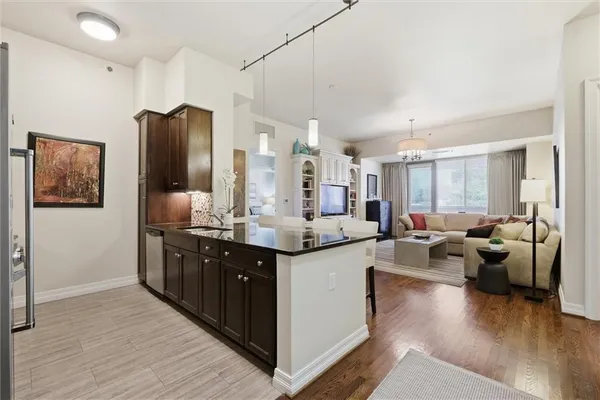 $579,000 | 4900 Central Street, Unit 305, Kansas City, MO 64112