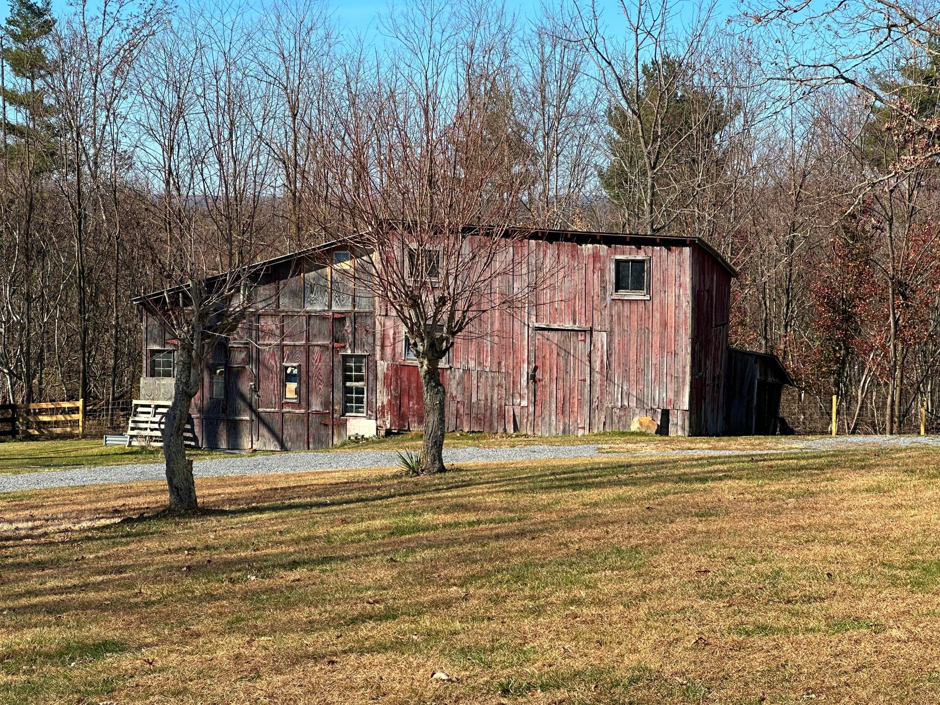 737 Brush Road Lewisburg, WV 24901 - Photo 6 of 62 Gallery Image 6