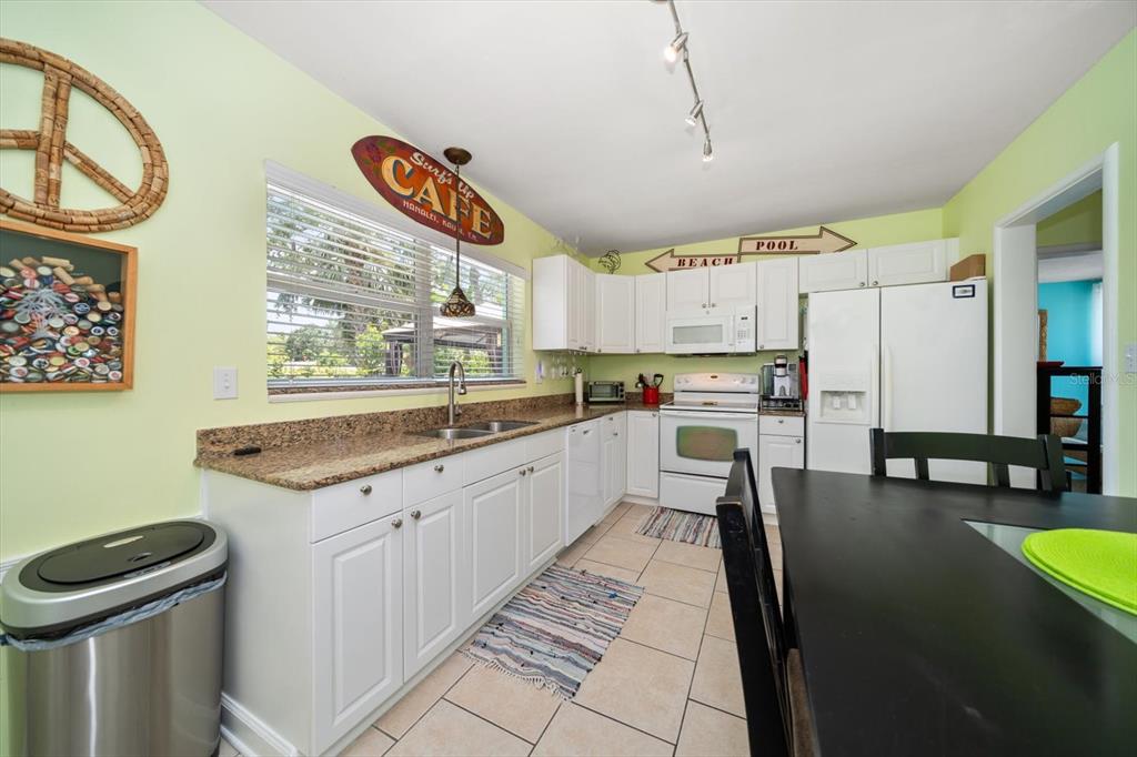 301 Cevera Road Dunedin, FL 34698 - Photo 10 of 33