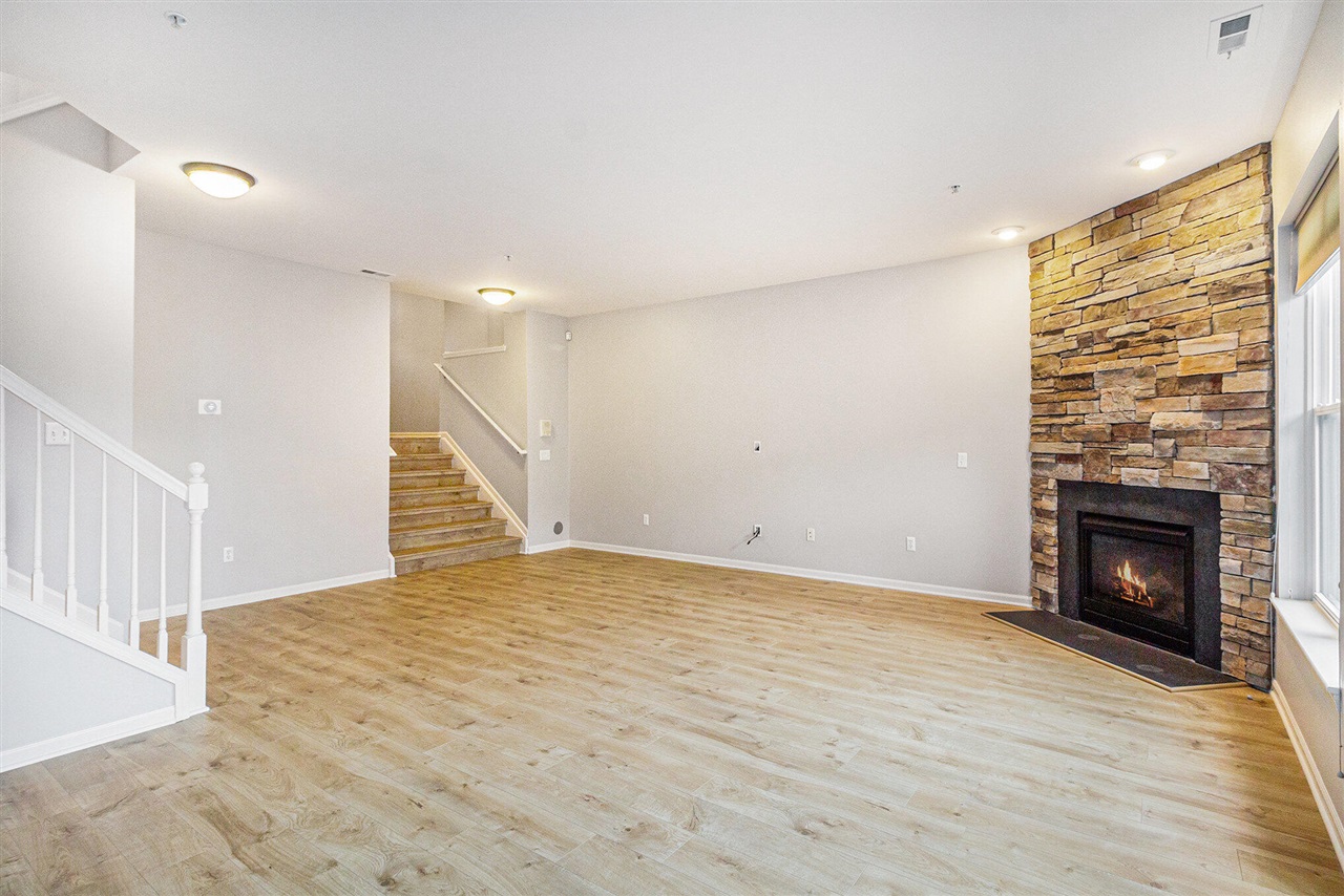 3138 Asher Road Ann Arbor, MI 48104 - Photo 5 of 23