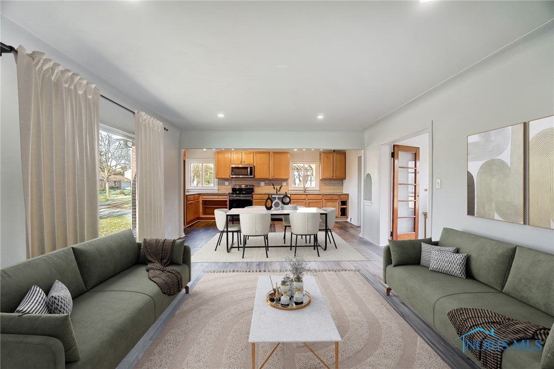 2024 Rivard Road Toledo, OH 43615 - Photo 5 of 47 Virtually Staged Photo