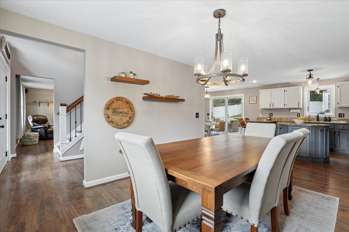 325 Wellington Hill Road Manchester, NH 03104 - Photo 6 of 32