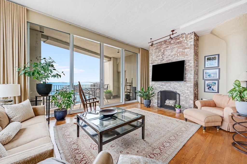 63 Atlantic Avenue, Unit 7E Boston, MA 02110 - Photo 3 of 41