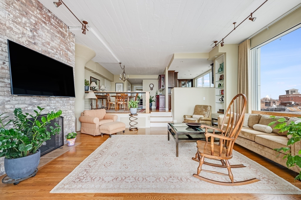 63 Atlantic Avenue, Unit 7E Boston, MA 02110 - Photo 7 of 41