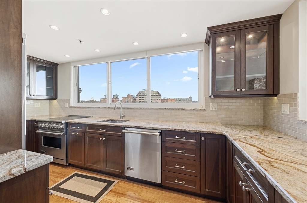 63 Atlantic Avenue, Unit 7E Boston, MA 02110 - Photo 9 of 37