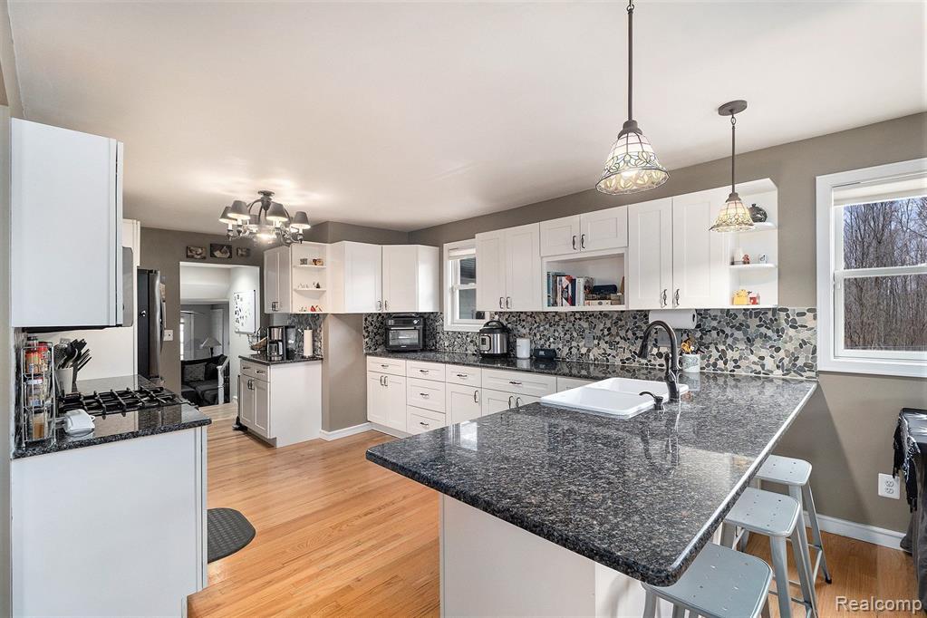 5308 Hammond Road Lapeer, MI 48446 - Photo 6 of 28 Gallery Image 6
