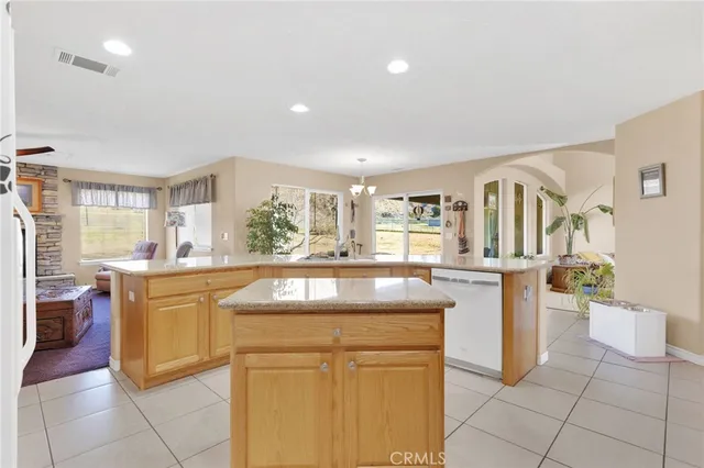 $630,000 | 24040 Cuyama Road, Apple Valley, CA 92307