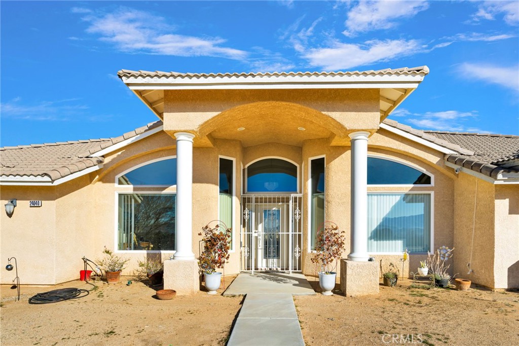 24040 Cuyama Road Apple Valley, CA 92307 - Photo 5 of 51