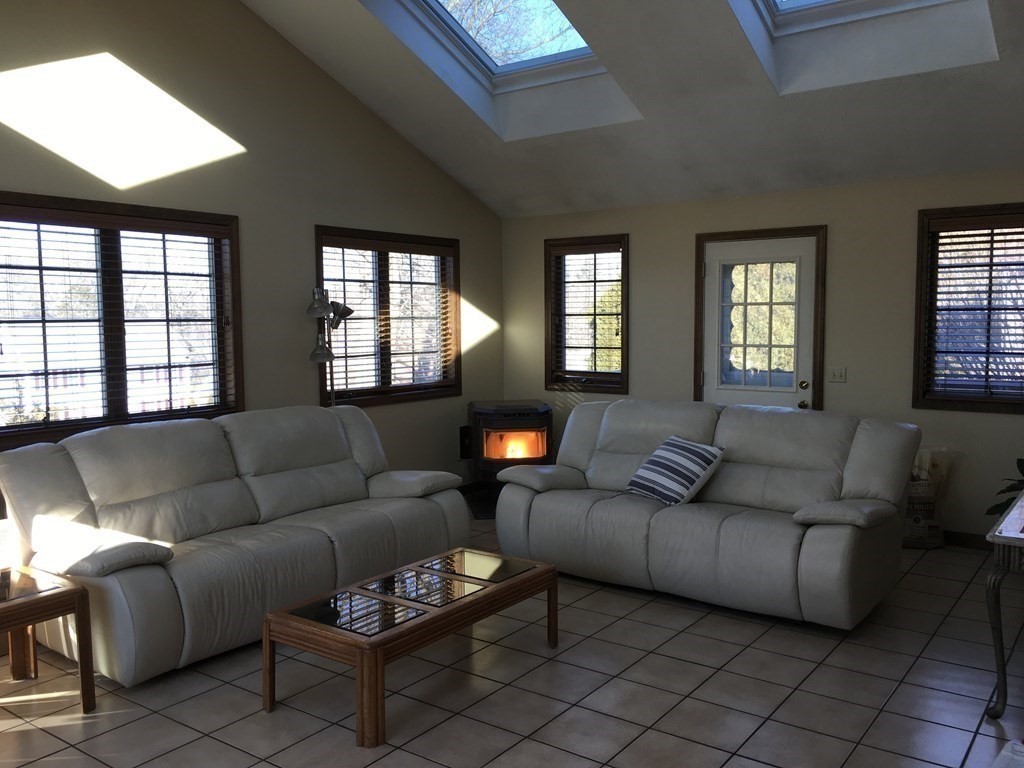 14 Old Cart Road Auburn, MA 01501 - Photo 11 of 42 Gallery Image 11