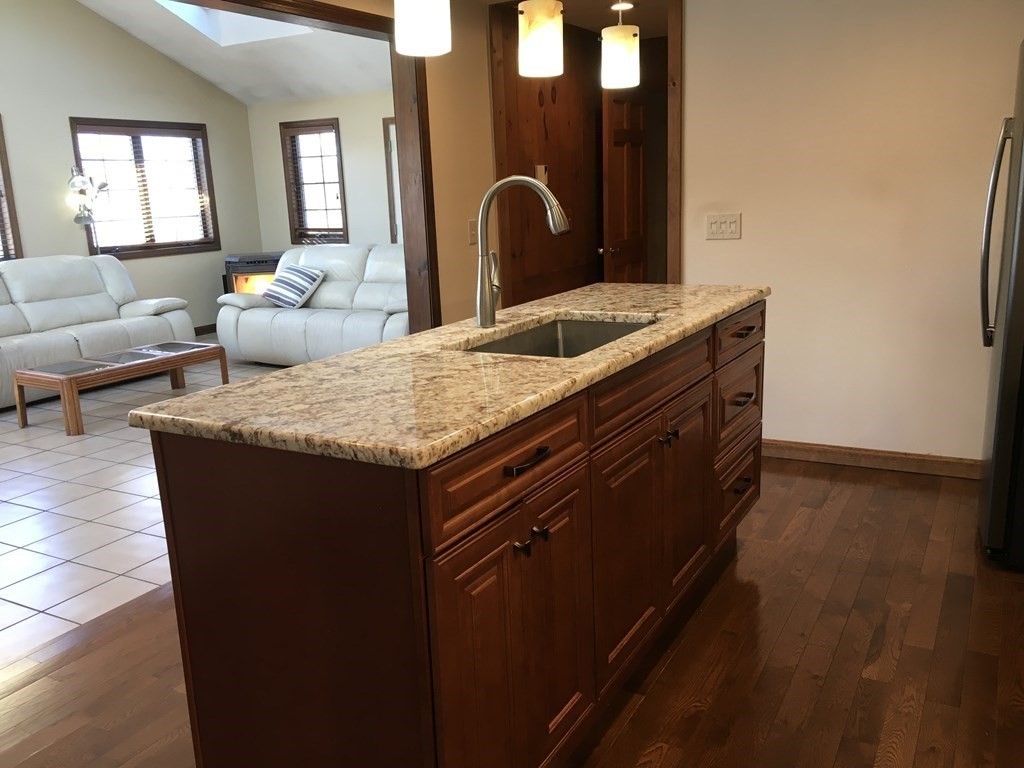 14 Old Cart Road Auburn, MA 01501 - Photo 7 of 42 Gallery Image 7