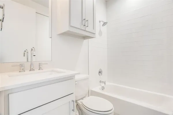 $3,500 | 2180 Bennett Avenue, Unit 303, Dallas, TX 75206