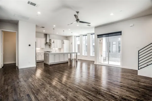 $3,500 | 2180 Bennett Avenue, Unit 303, Dallas, TX 75206