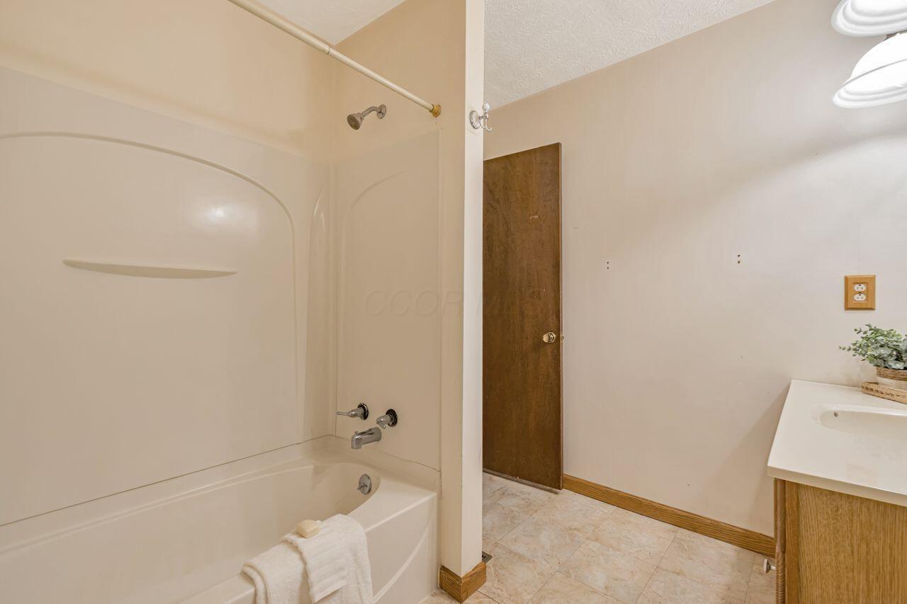 7472 Davis Road Hilliard, OH 43026 - Photo 34 of 42 032__7472_Davis_Rd__Hilliard
