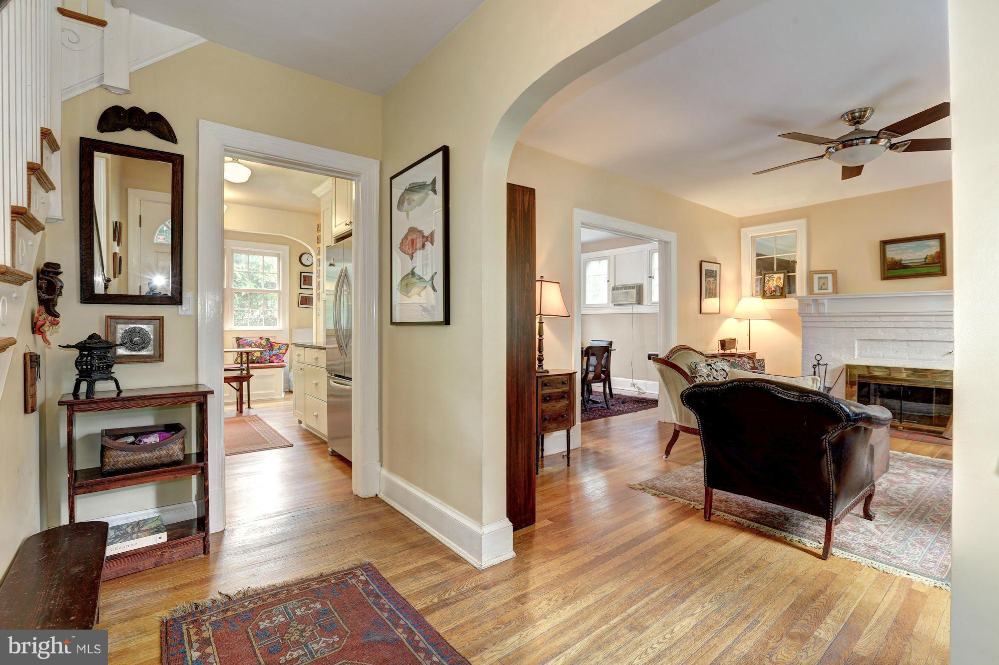 2009 Glen Ross Road Silver Spring, MD 20910 - Photo 3 of 26 Interior (General)