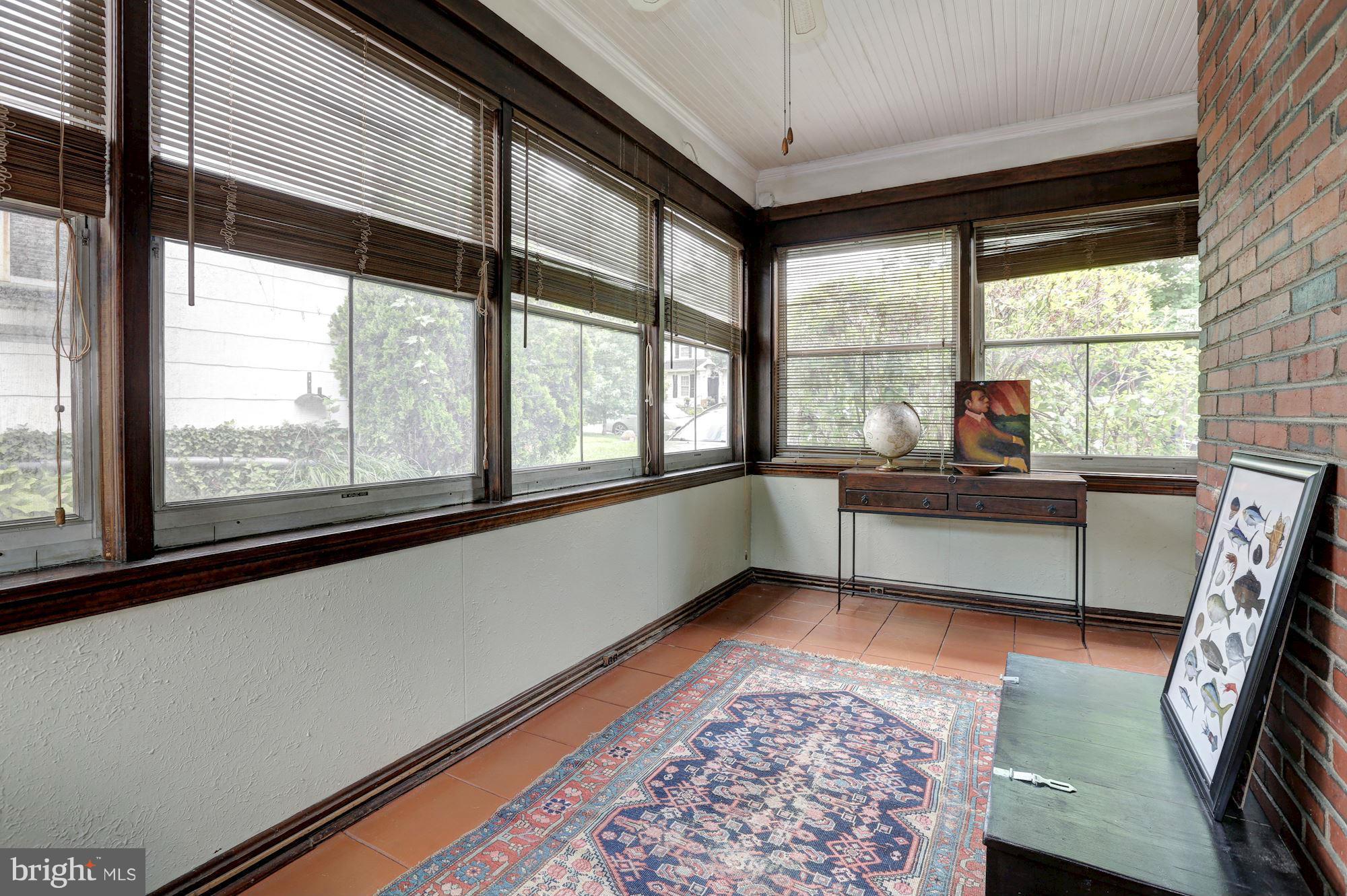 2009 Glen Ross Road Silver Spring, MD 20910 - Photo 8 of 26 Sun Room