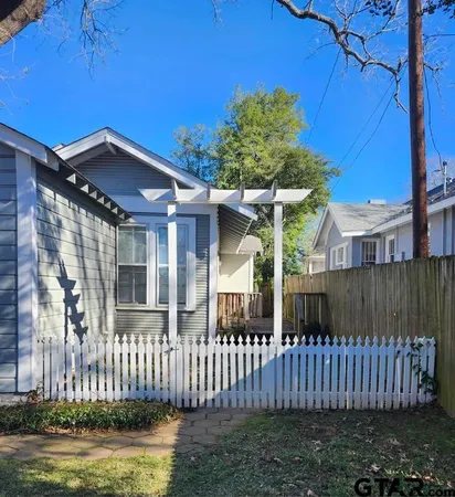 $950 | 637 South Chilton Avenue, Unit C, Tyler, TX 75701