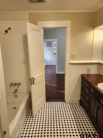 $950 | 637 South Chilton Avenue, Unit C, Tyler, TX 75701