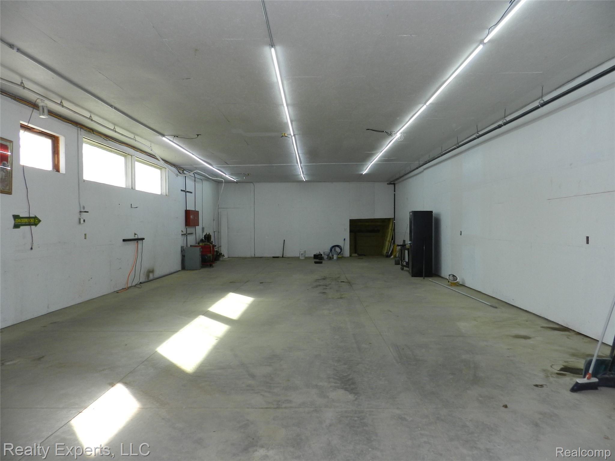 3020 East Maple Road Milford, MI 48381 - Photo 45 of 72 44 insulated also.JPG