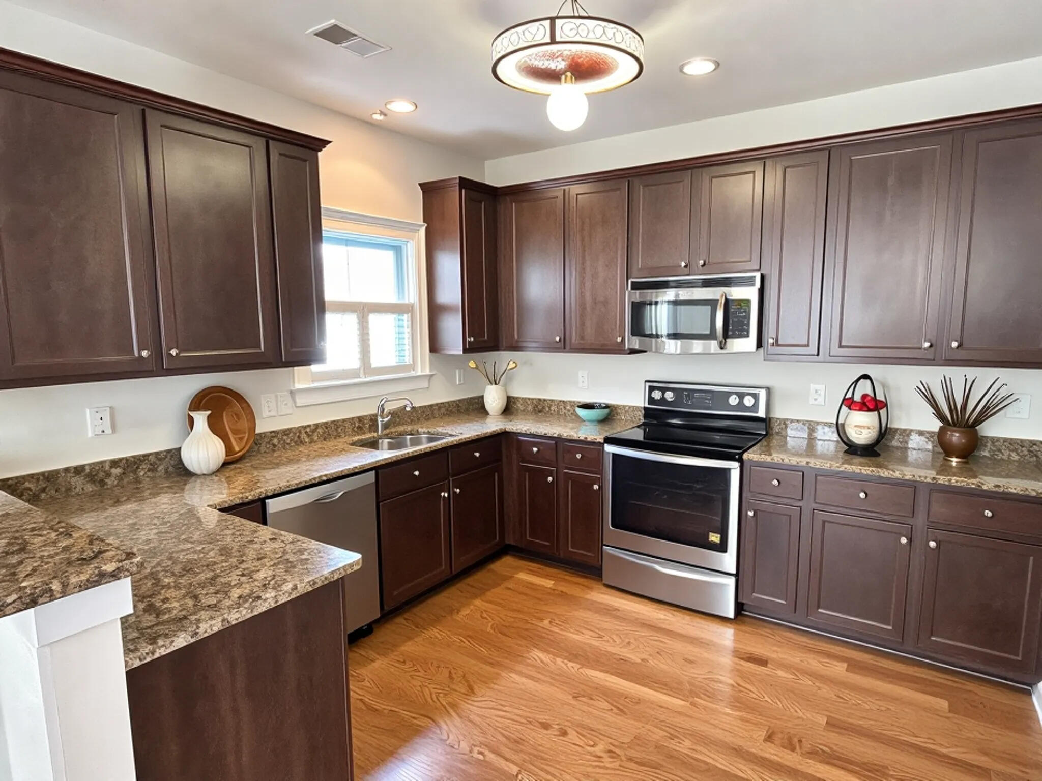 1751 Bee Balm Road Johns Island, SC 29455 - Photo 13 of 25 collov-ai_20250730164408_d2vmq8