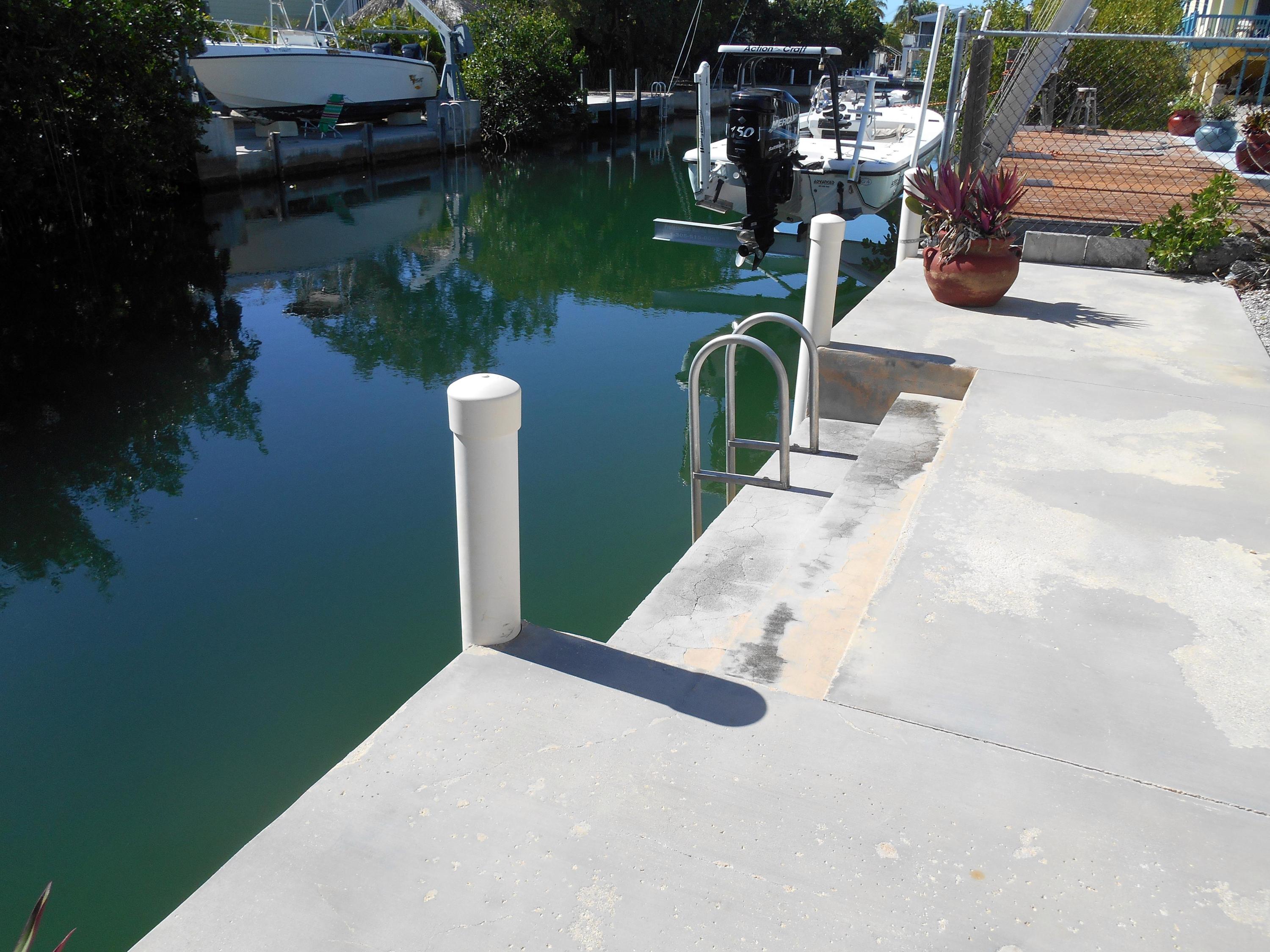 400 La Fitte Road Summerland Key, FL 33042 - Photo 9 of 18 Step down and ladder